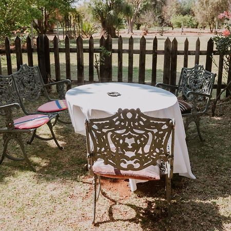 White Linen Guesthouse Tierpoort Ngoại thất bức ảnh