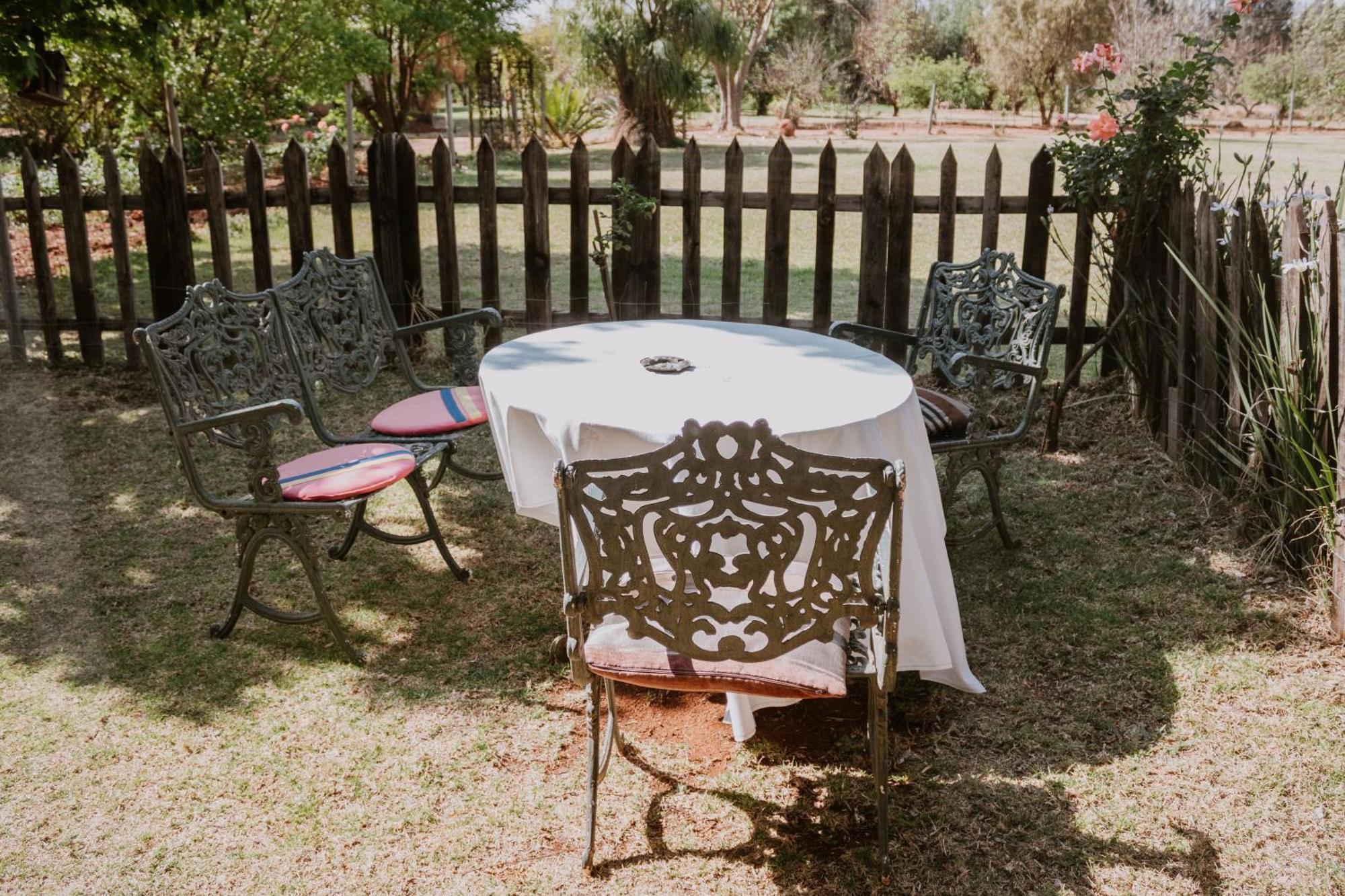 White Linen Guesthouse Tierpoort Ngoại thất bức ảnh