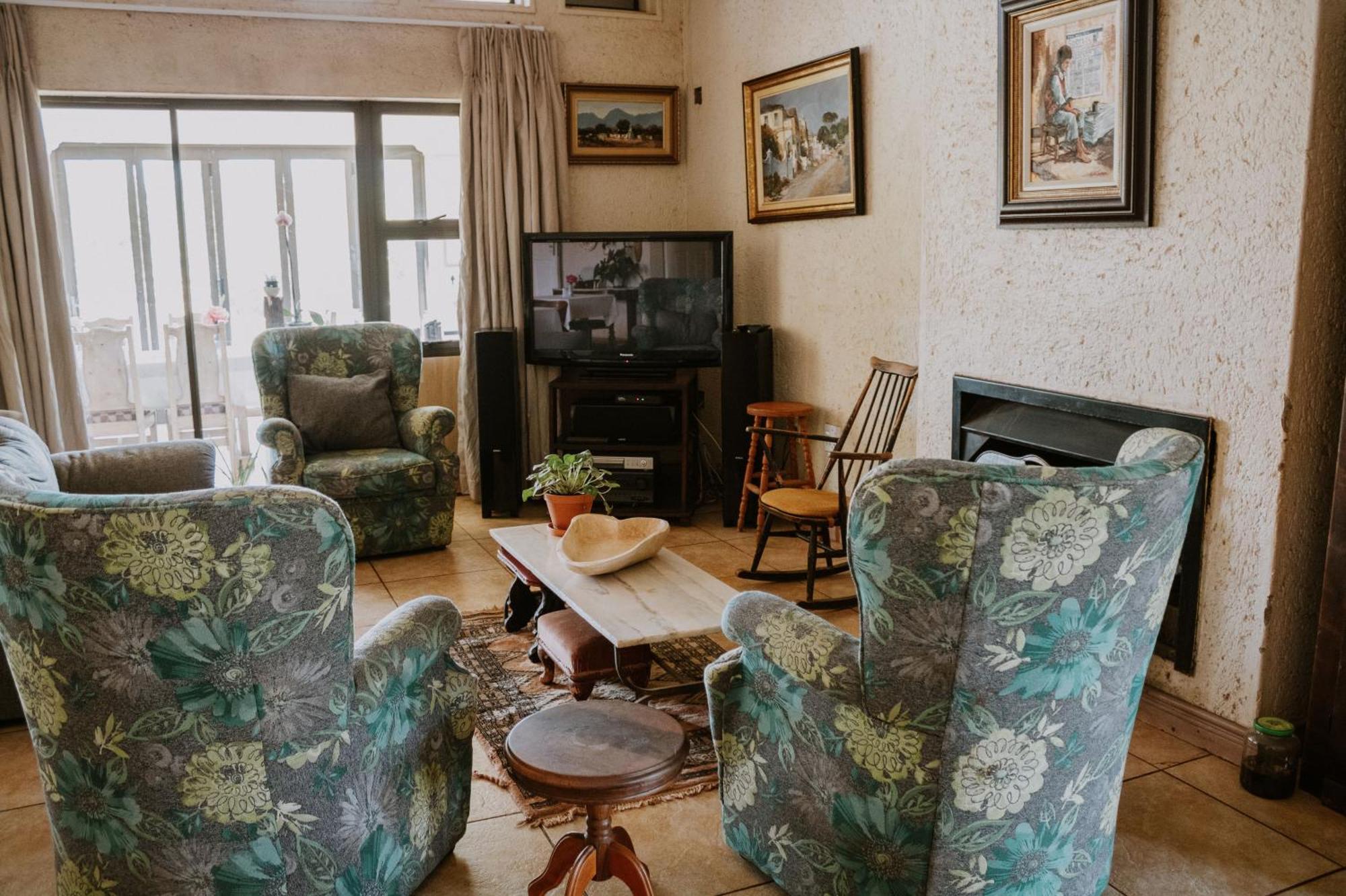 White Linen Guesthouse Tierpoort Ngoại thất bức ảnh