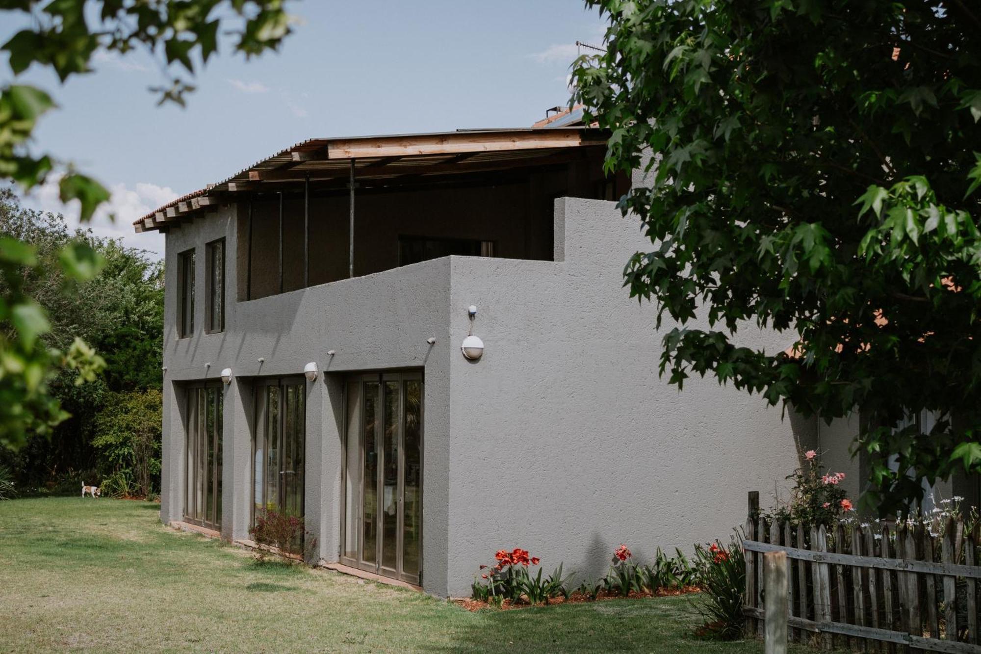White Linen Guesthouse Tierpoort Ngoại thất bức ảnh