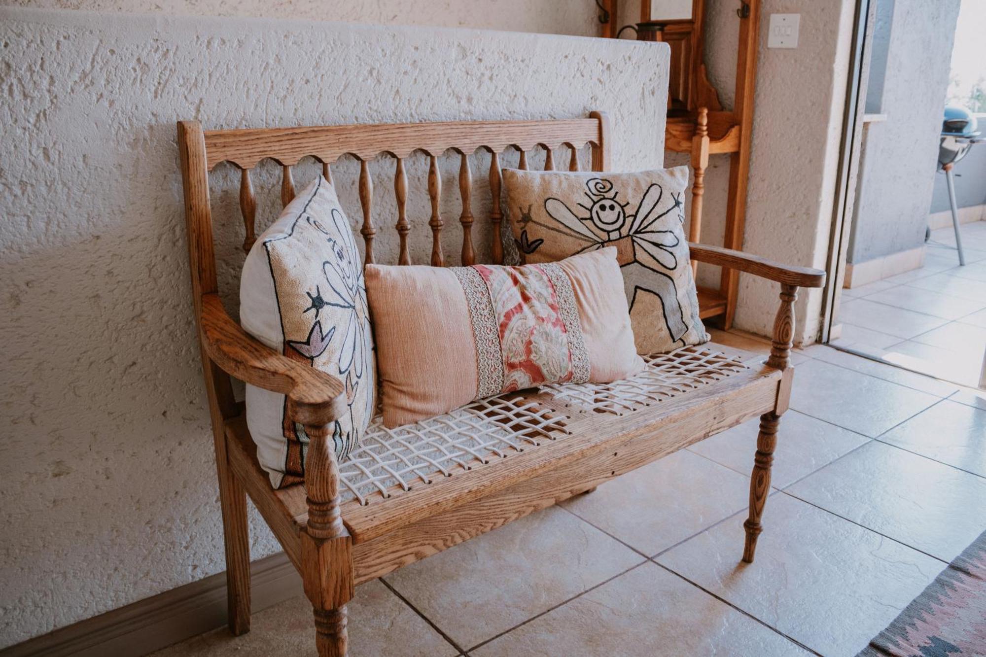 White Linen Guesthouse Tierpoort Ngoại thất bức ảnh