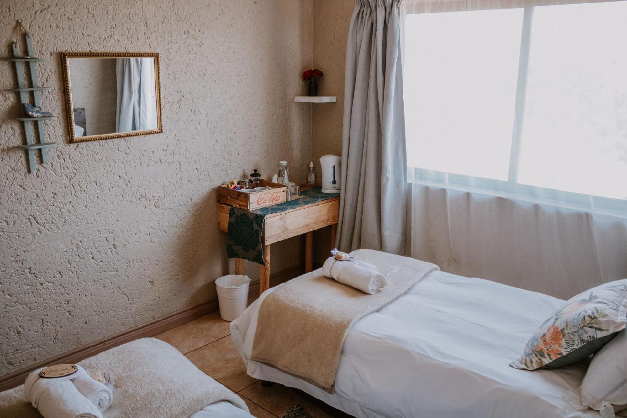 White Linen Guesthouse Tierpoort Ngoại thất bức ảnh