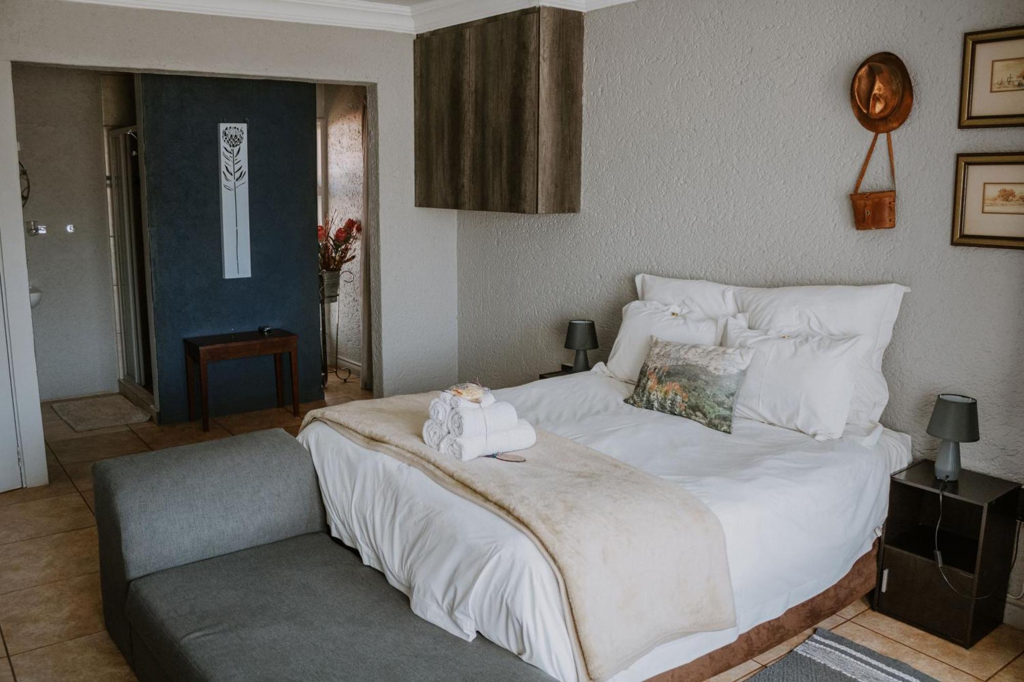 White Linen Guesthouse Tierpoort Ngoại thất bức ảnh