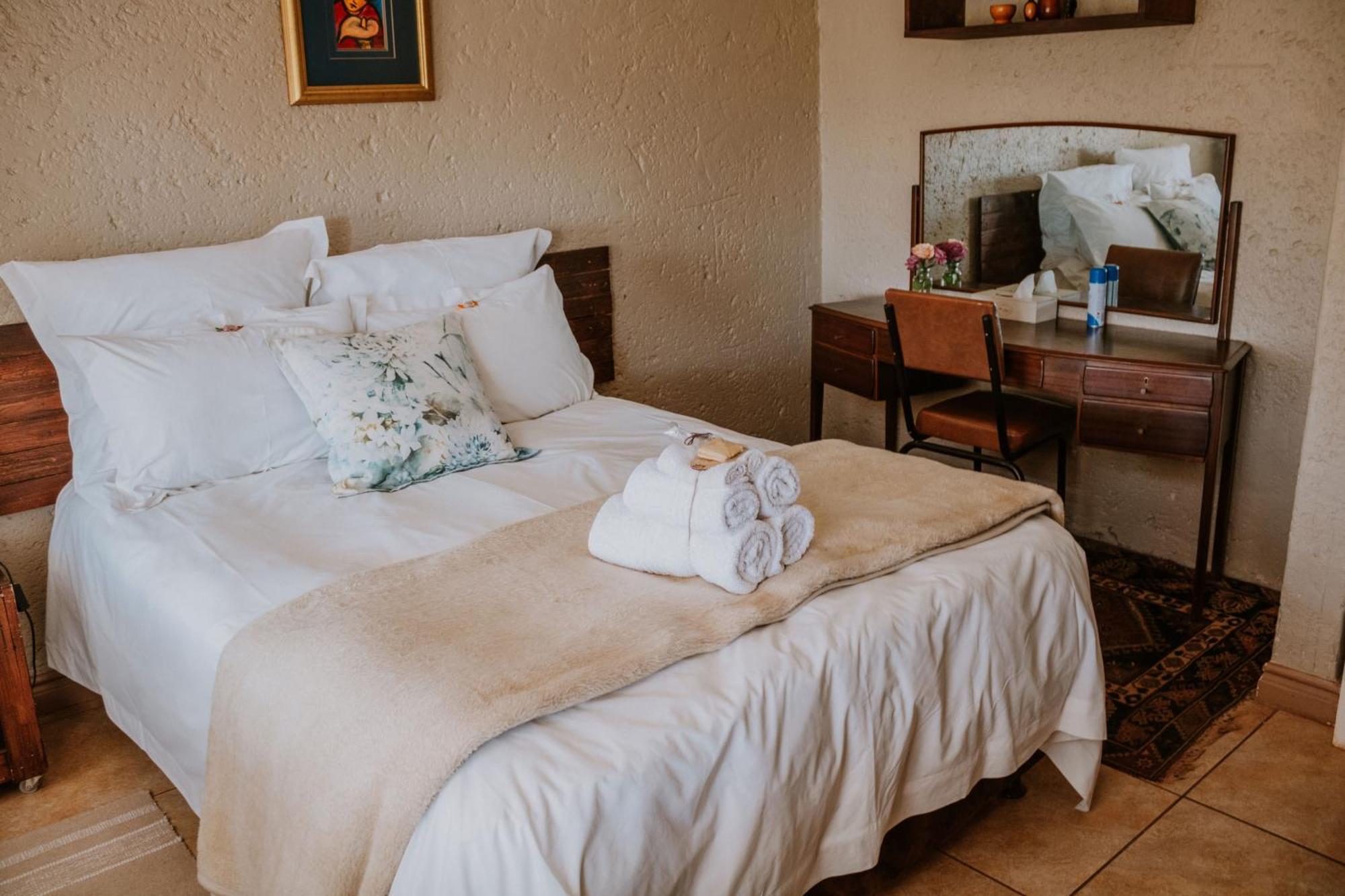 White Linen Guesthouse Tierpoort Ngoại thất bức ảnh